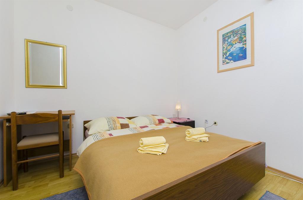 Rooms Marijana Caporice Екстериор снимка