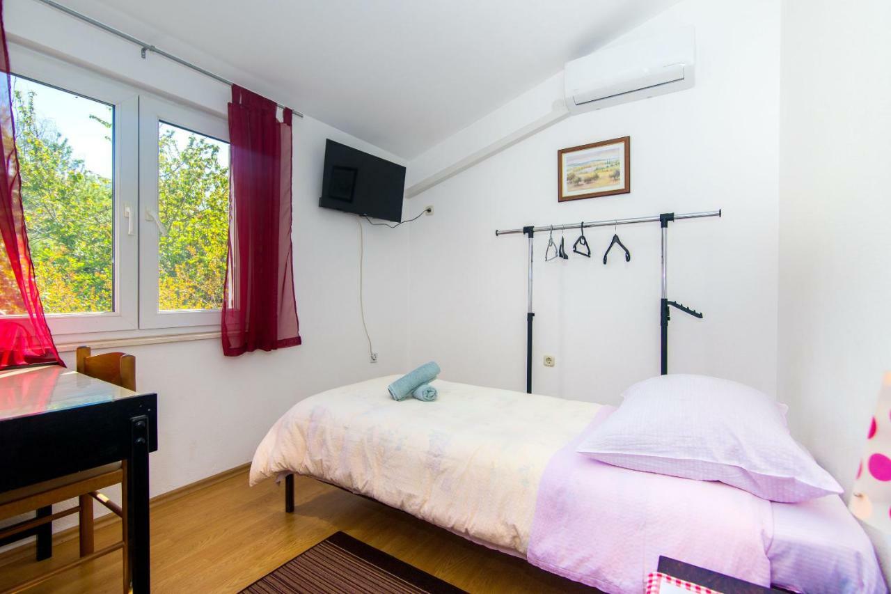 Rooms Marijana Caporice Екстериор снимка