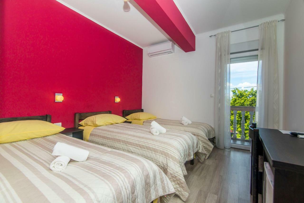Rooms Marijana Caporice Екстериор снимка